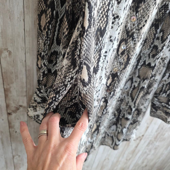 FIFTEEN TWENTY Dress Size S Snake Print - Picture 5 of 12